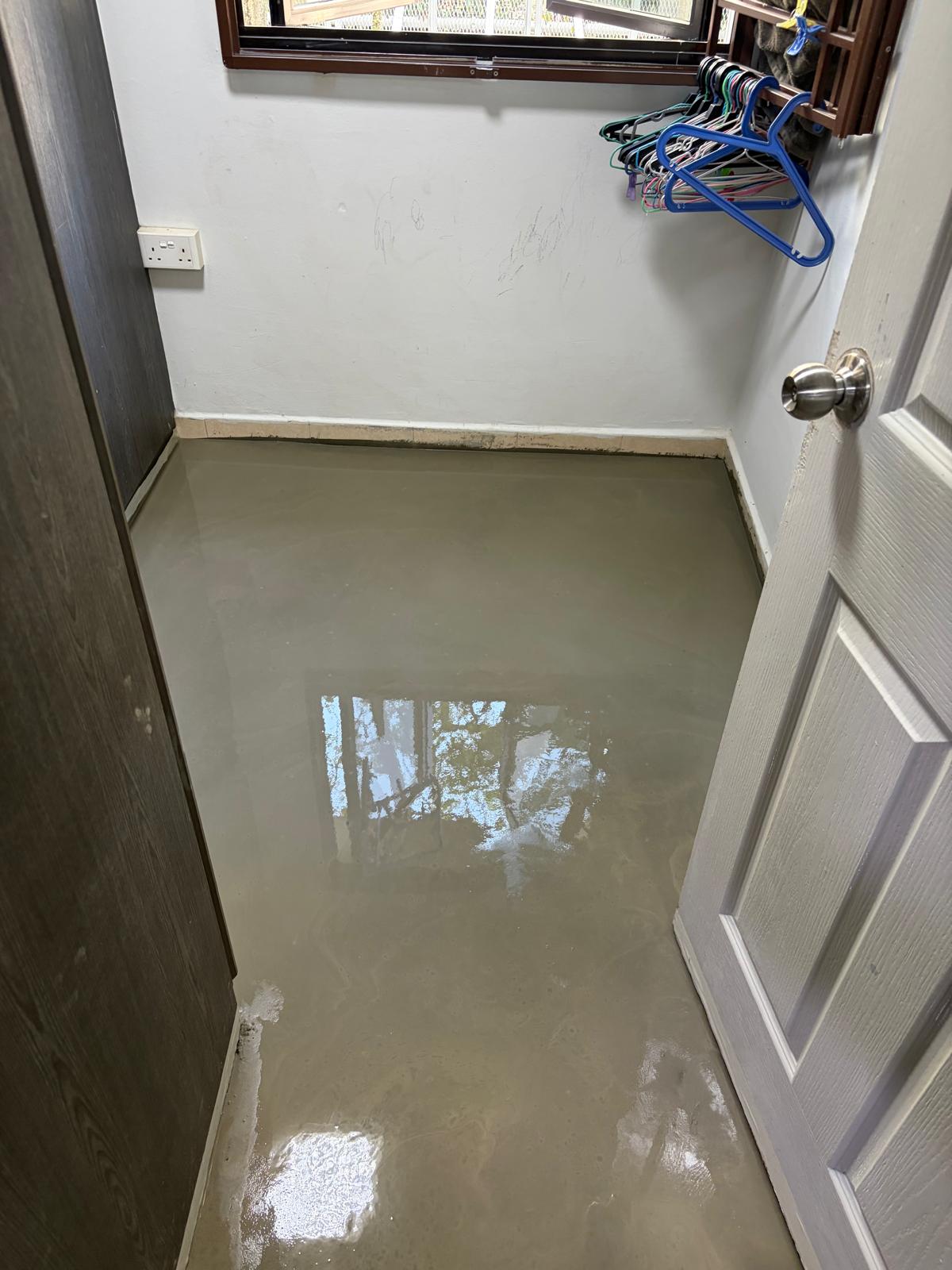 Levelling compound applied before vinyl flooring overlay