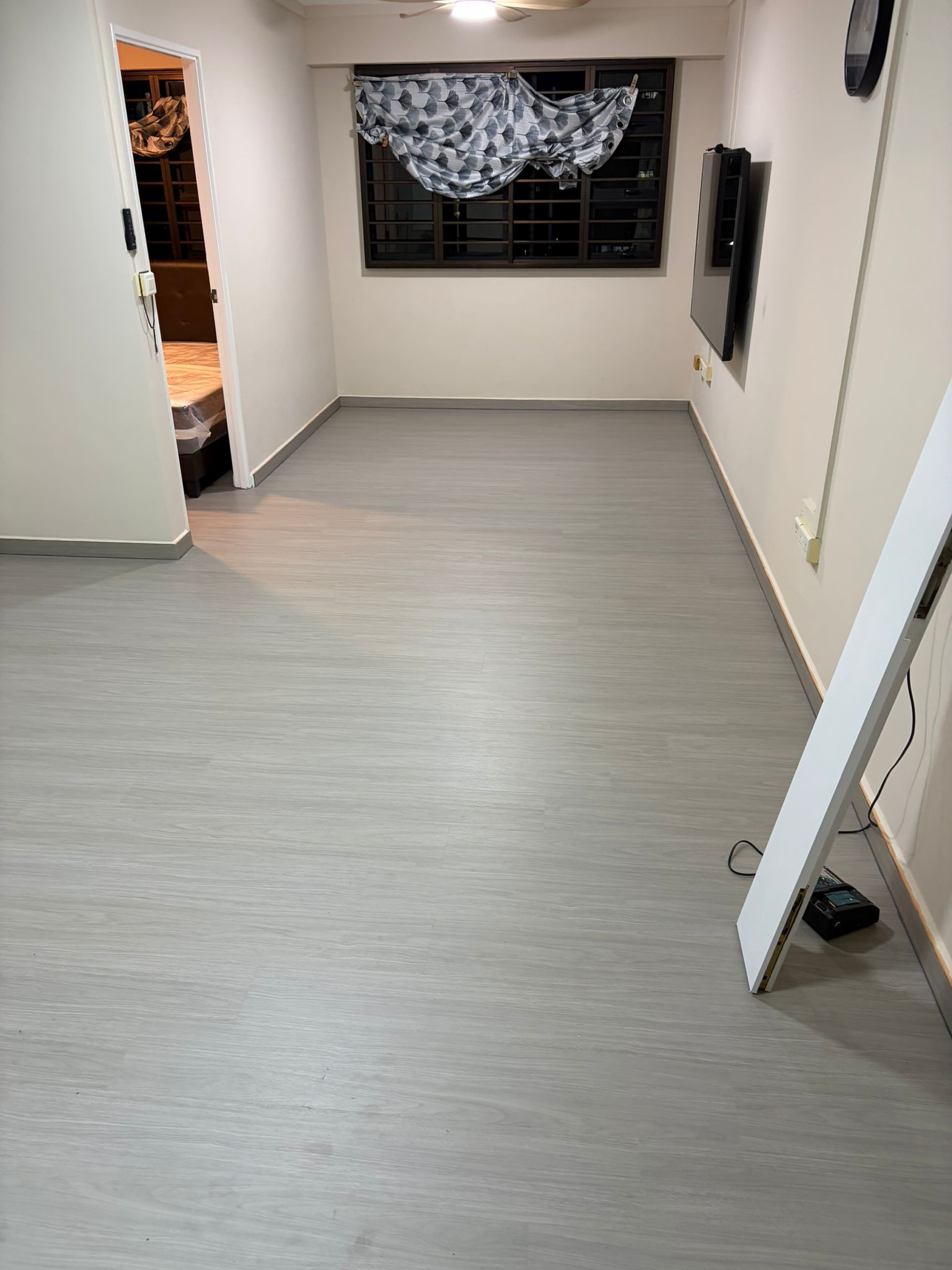 Grey living room vinyl flooring